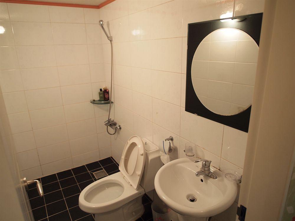 סיאול Shinchon Guest House מראה חיצוני תמונה