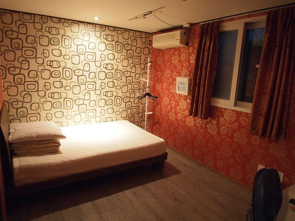סיאול Shinchon Guest House מראה חיצוני תמונה