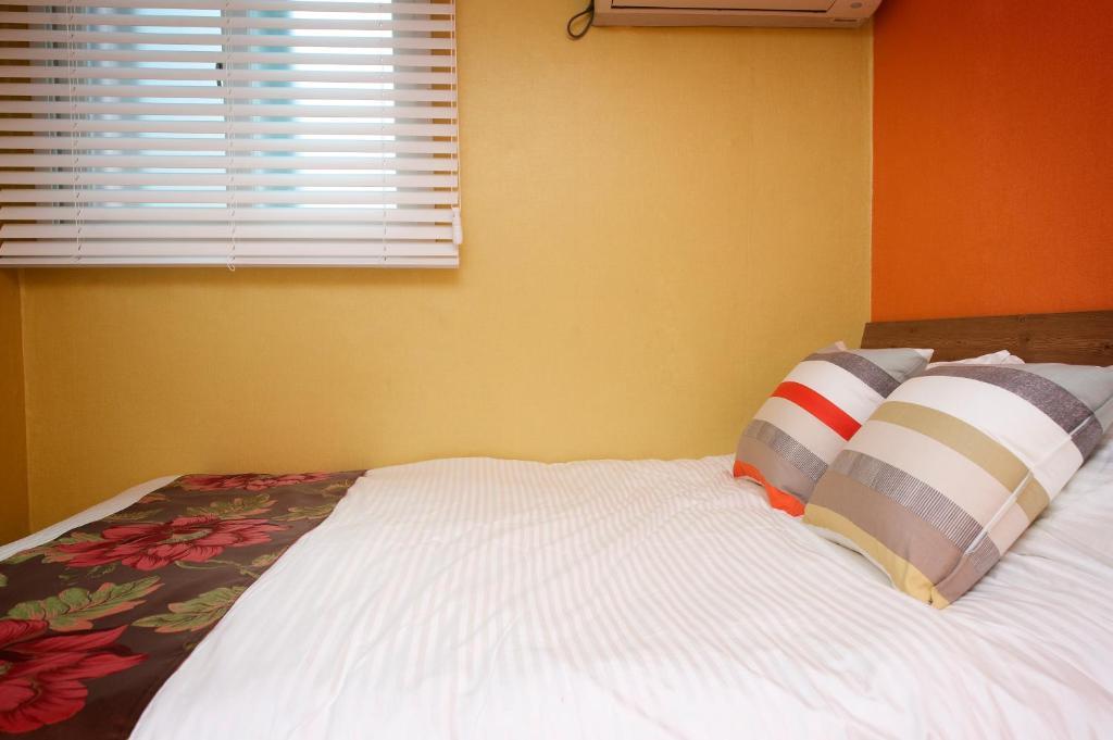 סיאול Shinchon Guest House חדר תמונה